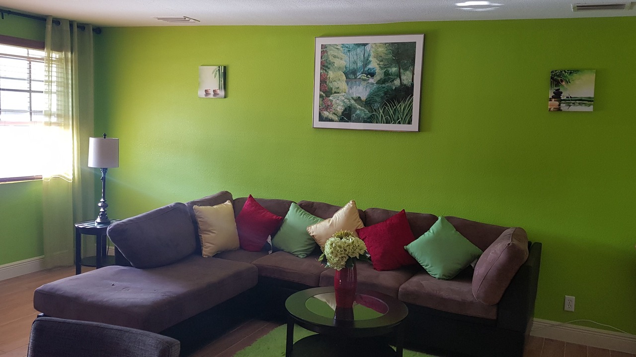 Photo of Livingroom in Bahamas Terrace