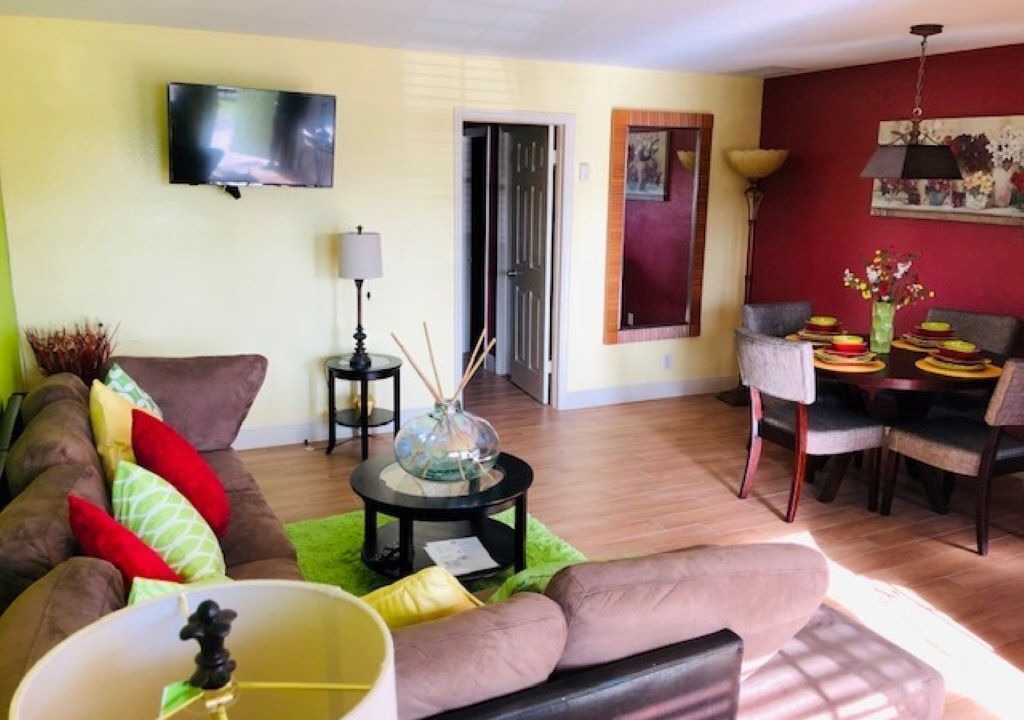 Photo of Livingroom in Bahamas Terrace