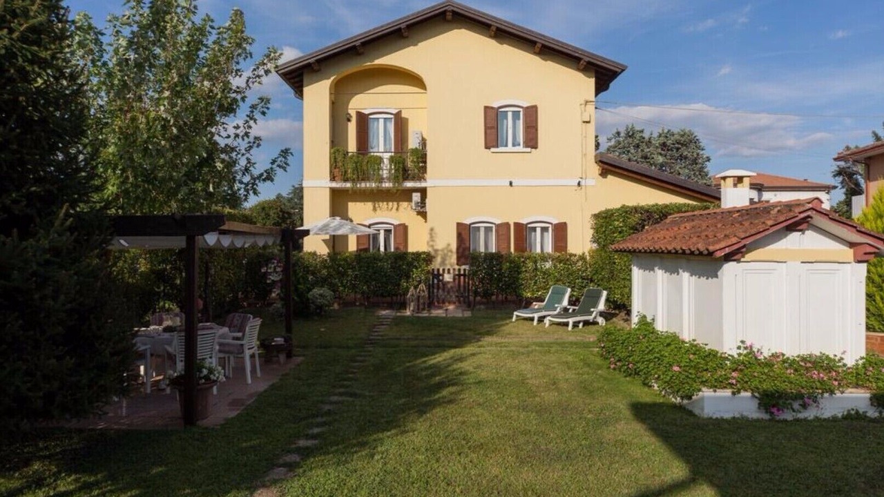 Photo of Outdoor in Castegnero