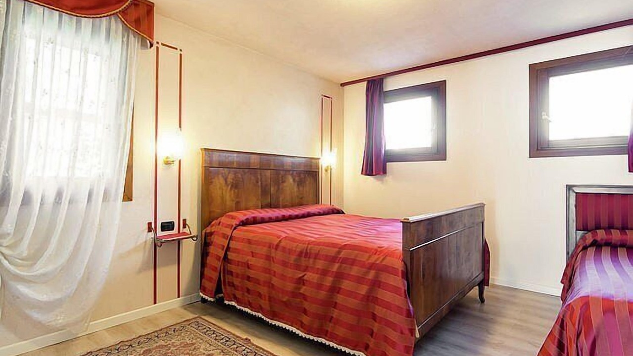 Photo of Bedroom in Miane
