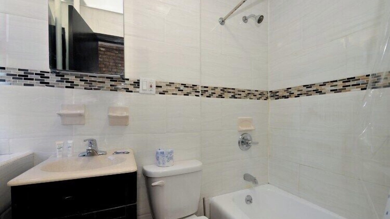 Photo of Bathroom in Kips Bay