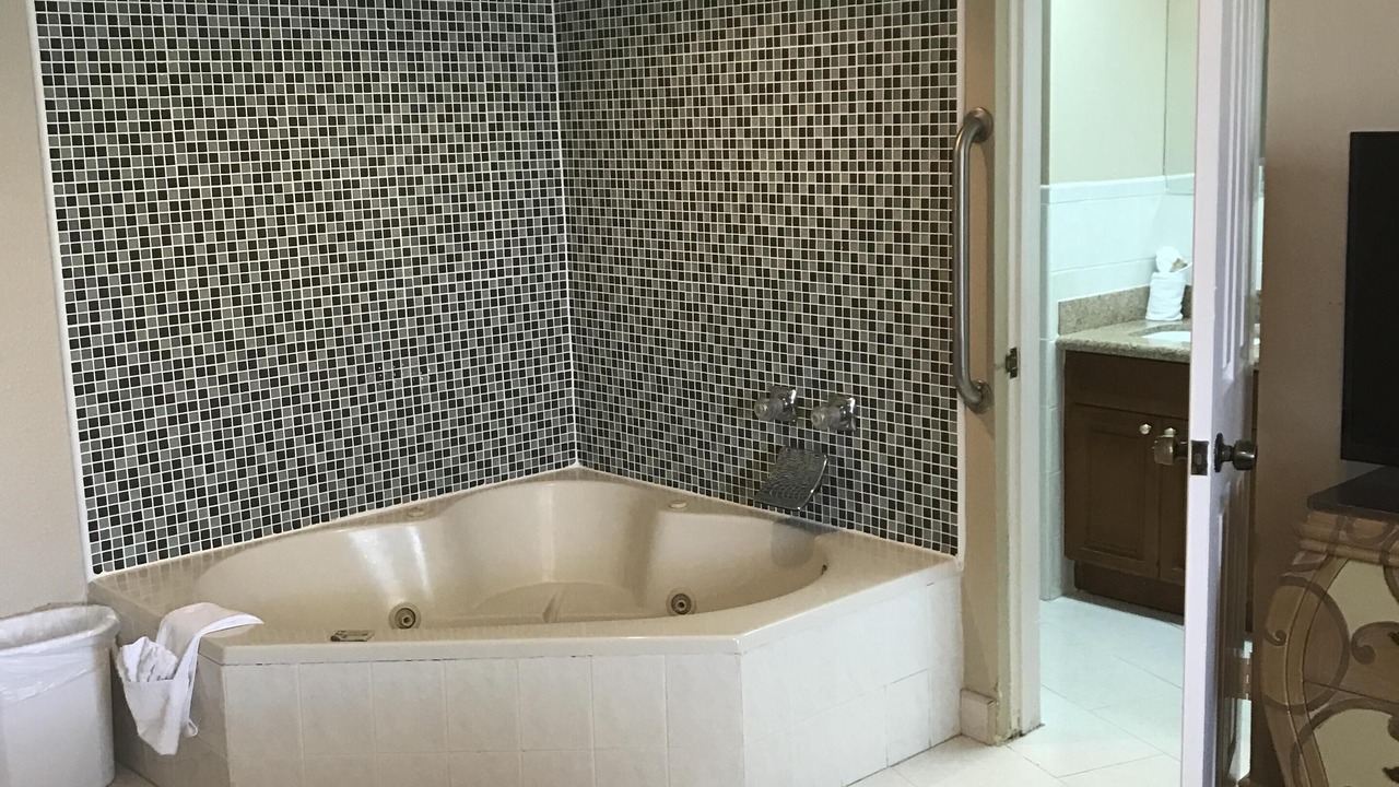 Photo of Bathroom in Bahama Reef