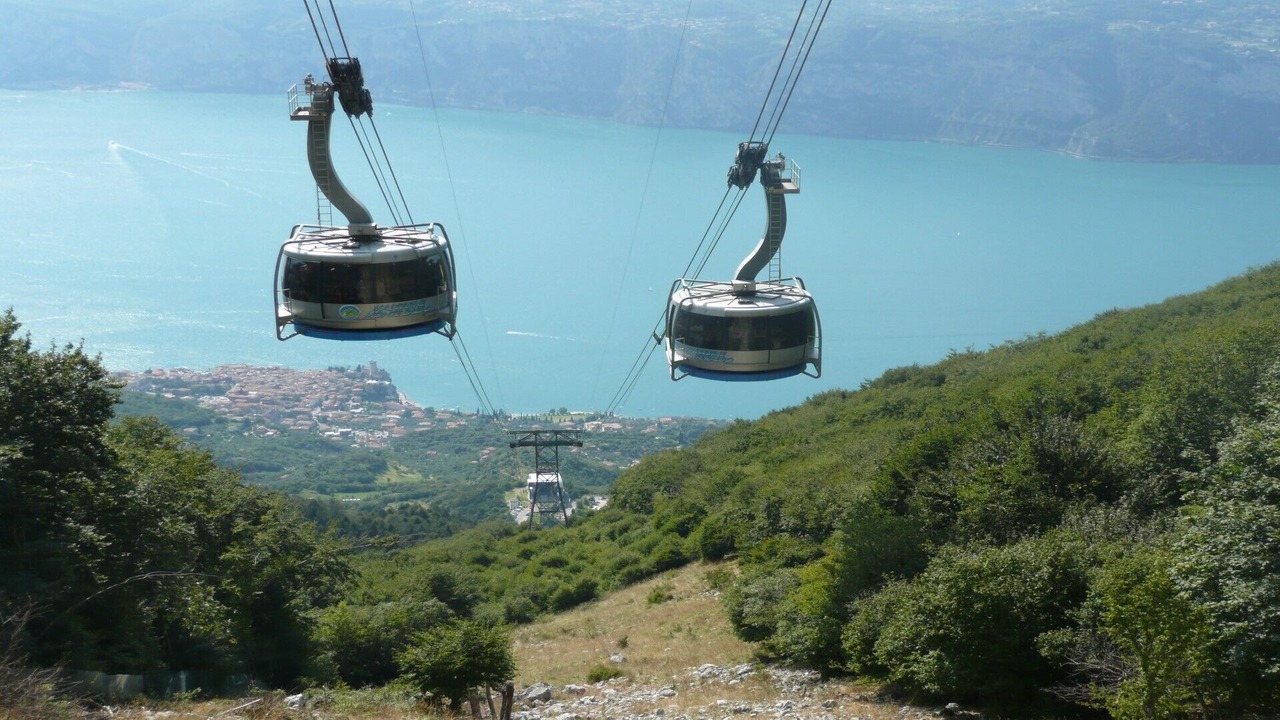 Photo of Others in Cassone