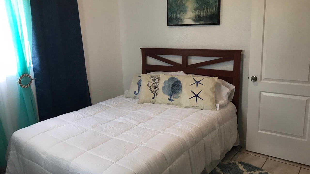 Photo of Bedroom in Farmer's Hill