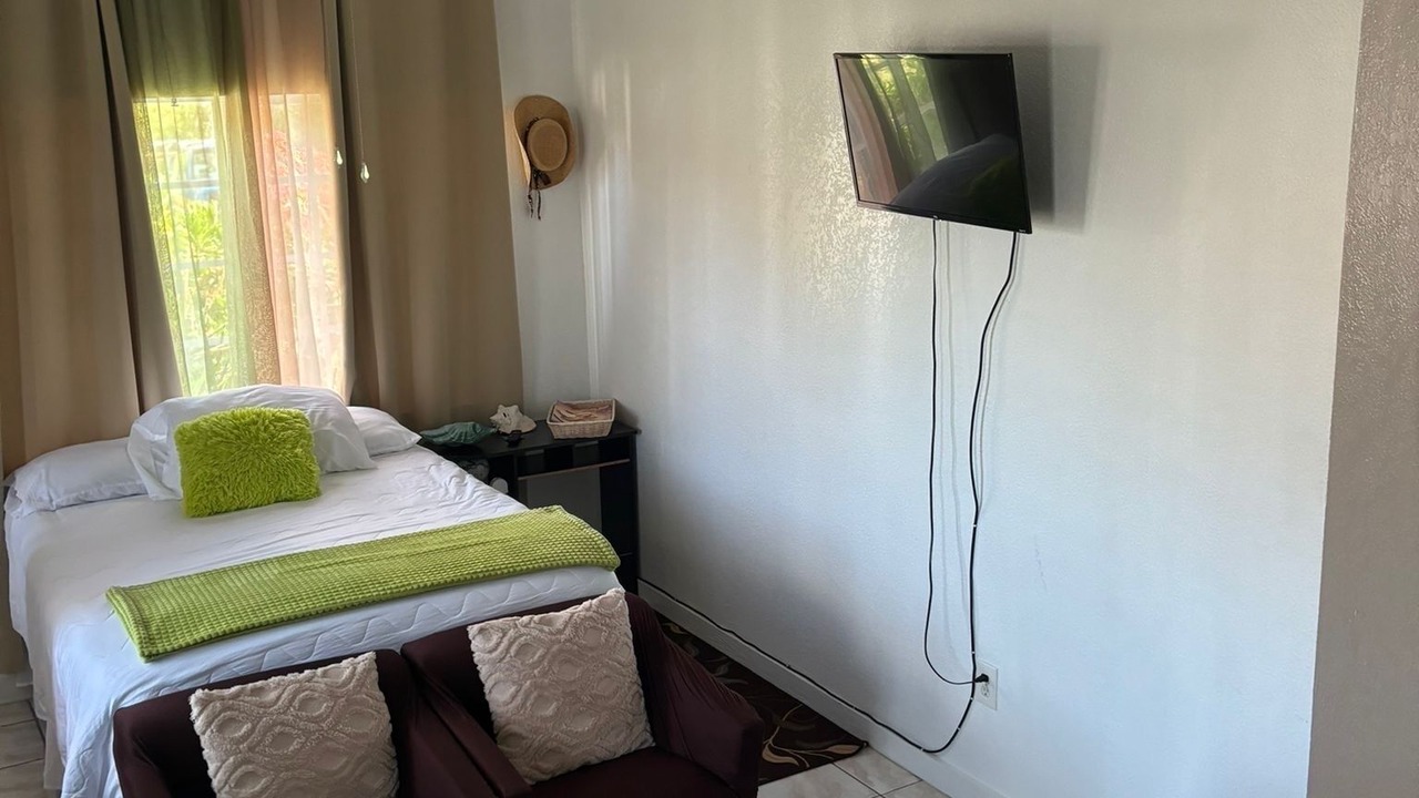 Photo of Bedroom in Farmer's Hill