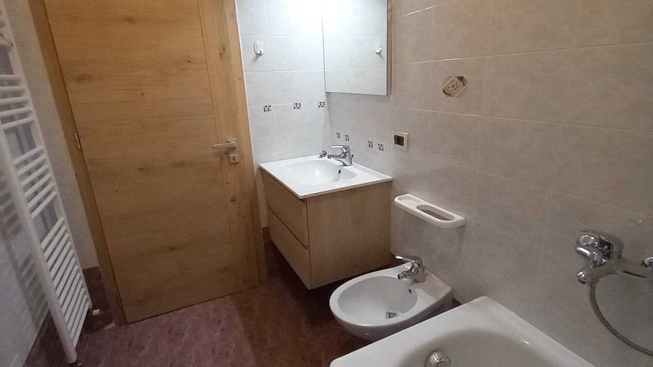 Photo of Bathroom in Commezzadura
