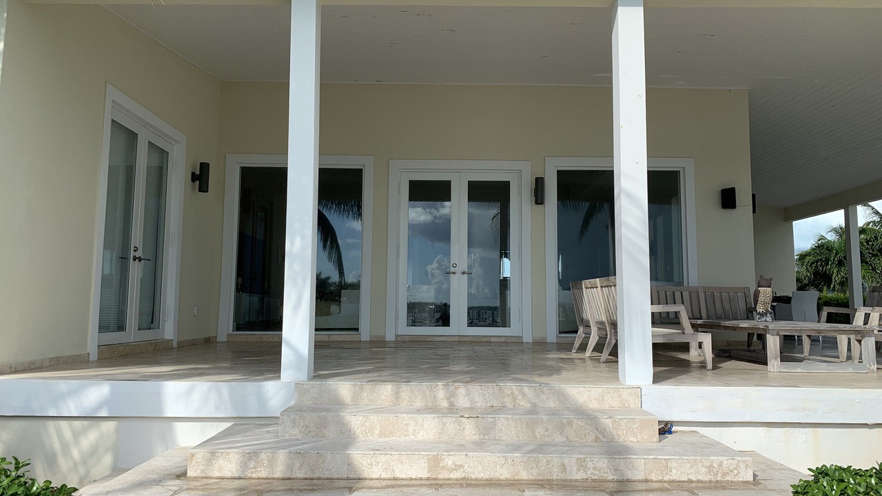 Photo of Patio Balcony in Alice Town