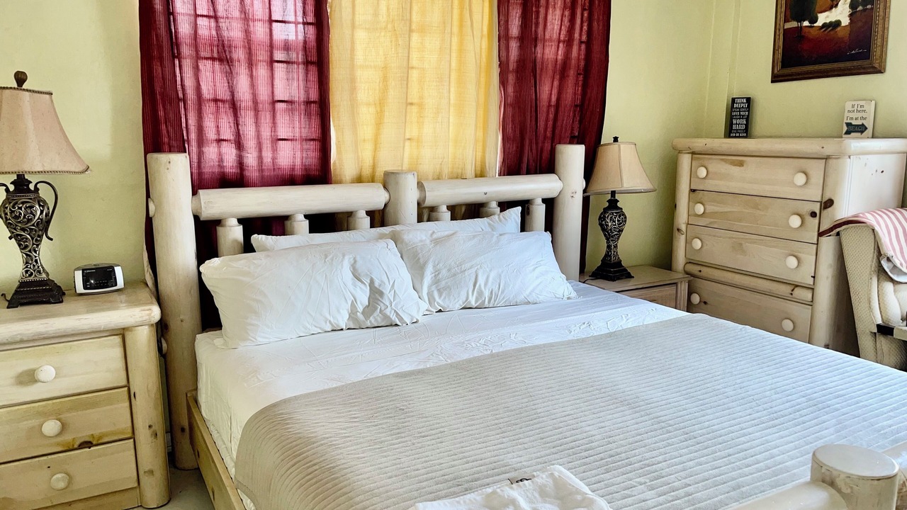 Photo of Bedroom in Eastwood Park