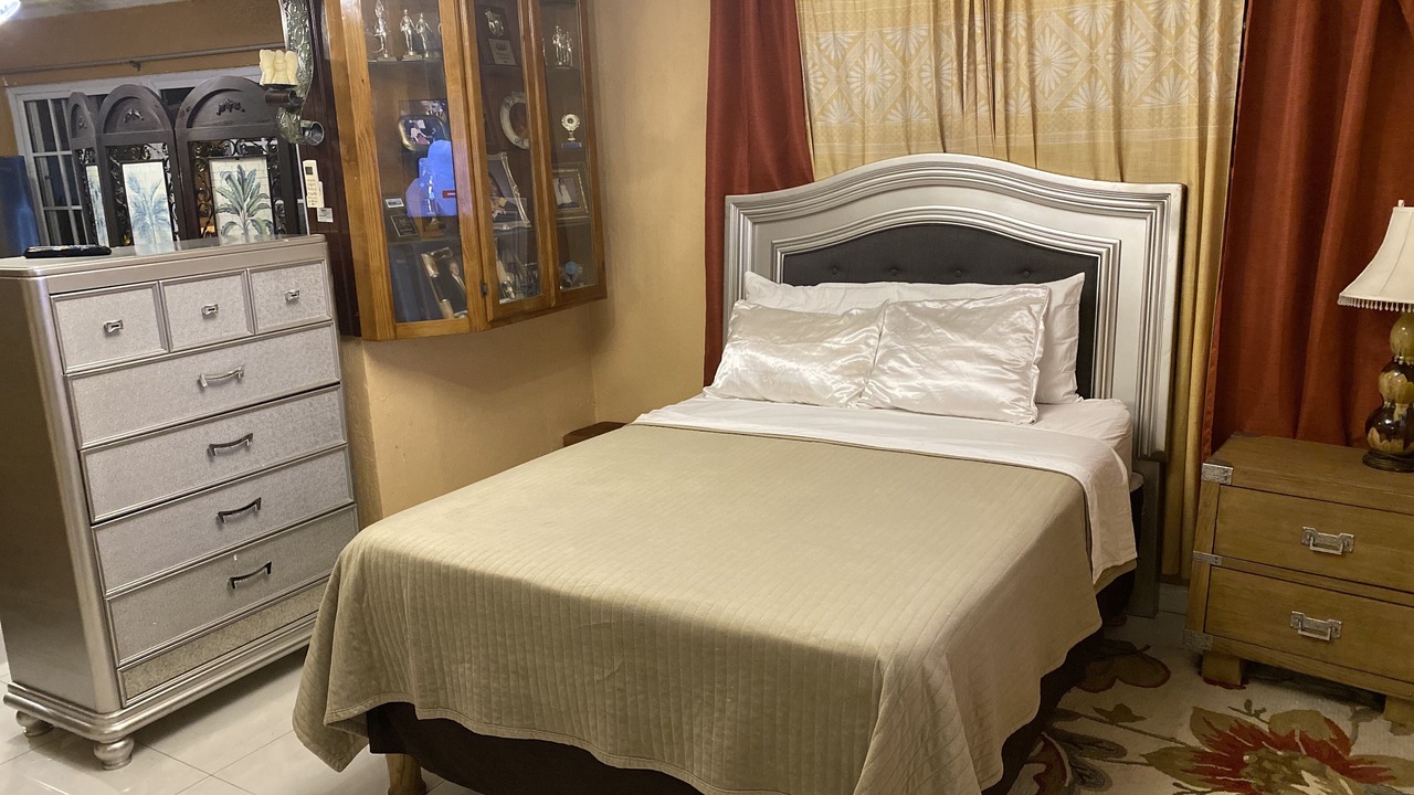 Photo of Bedroom in Eastwood Park