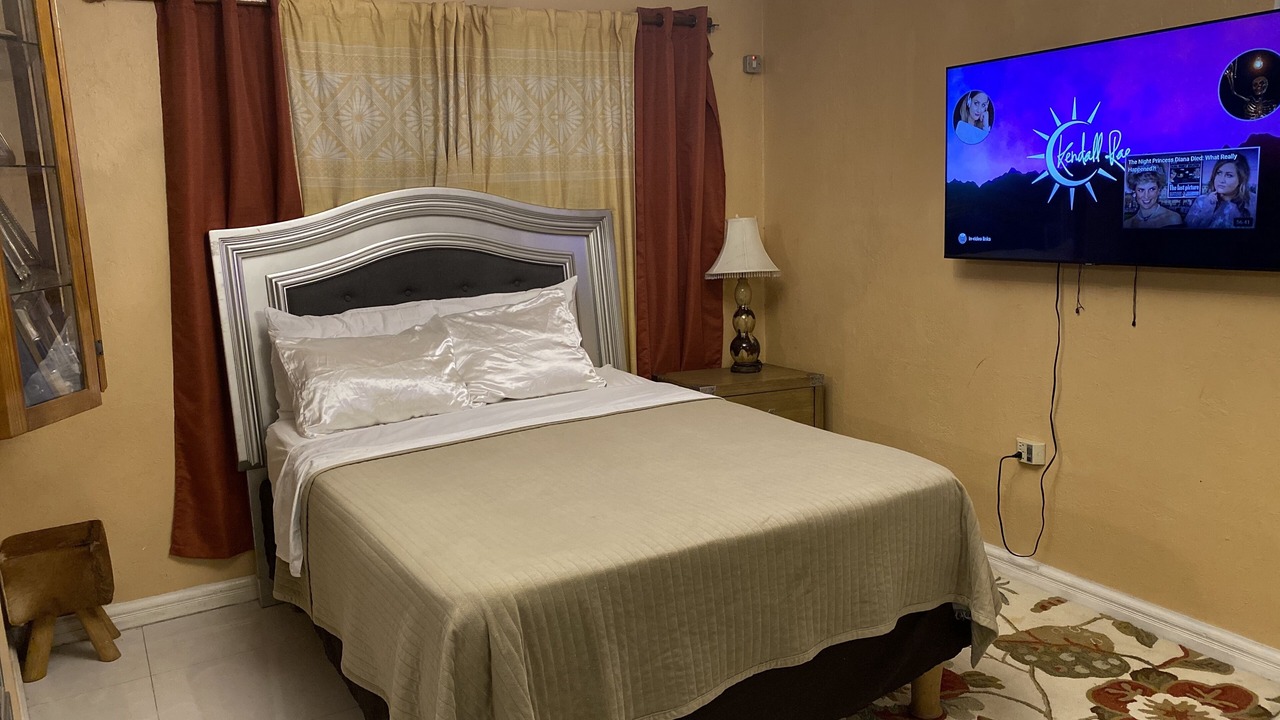 Photo of Bedroom in Eastwood Park