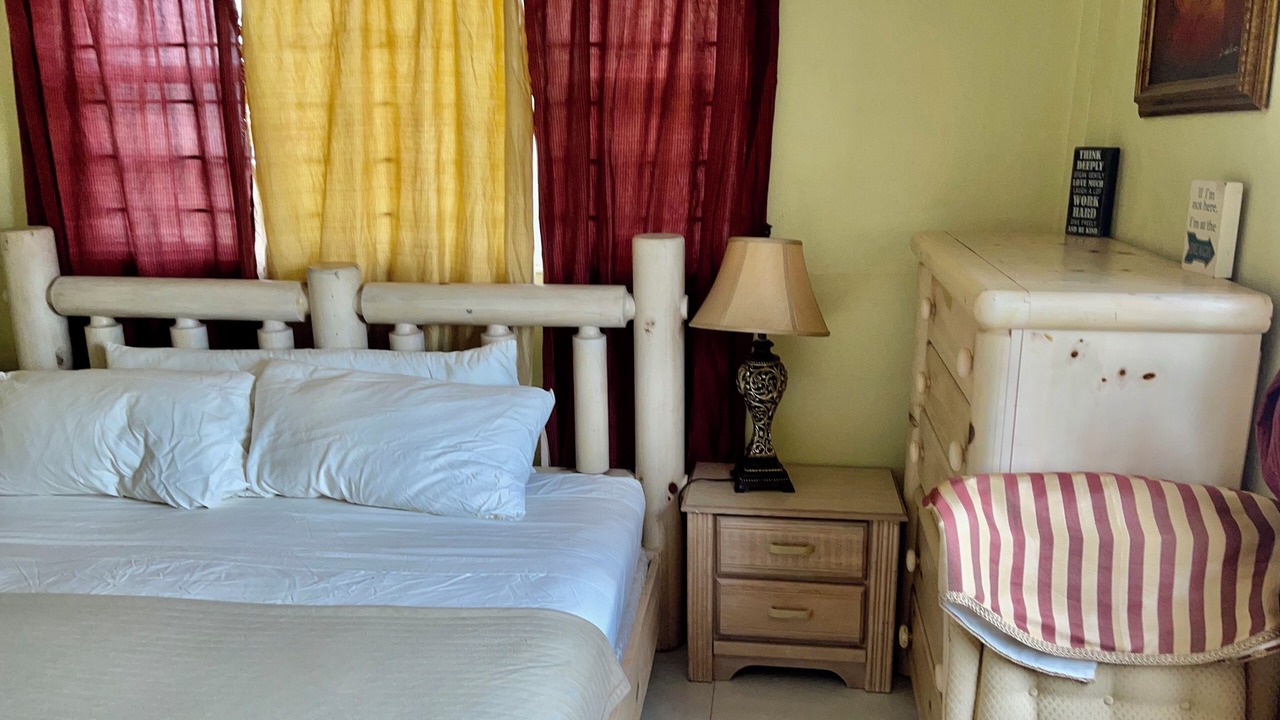 Photo of Bedroom in Eastwood Park