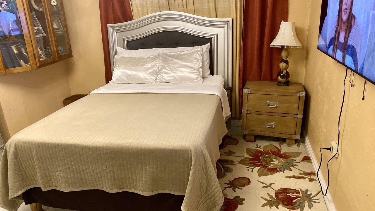 Photo of Bedroom in Eastwood Park