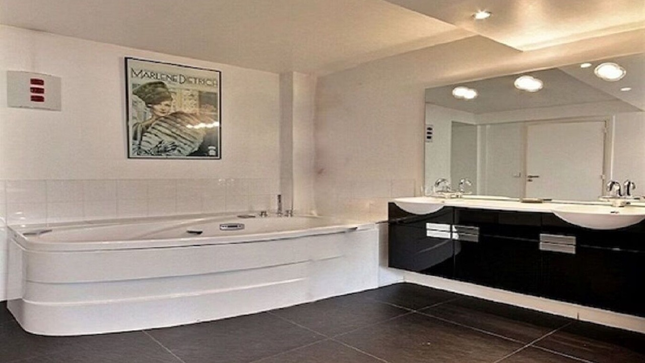 Photo of Bathroom in Quartier de la Monnaie