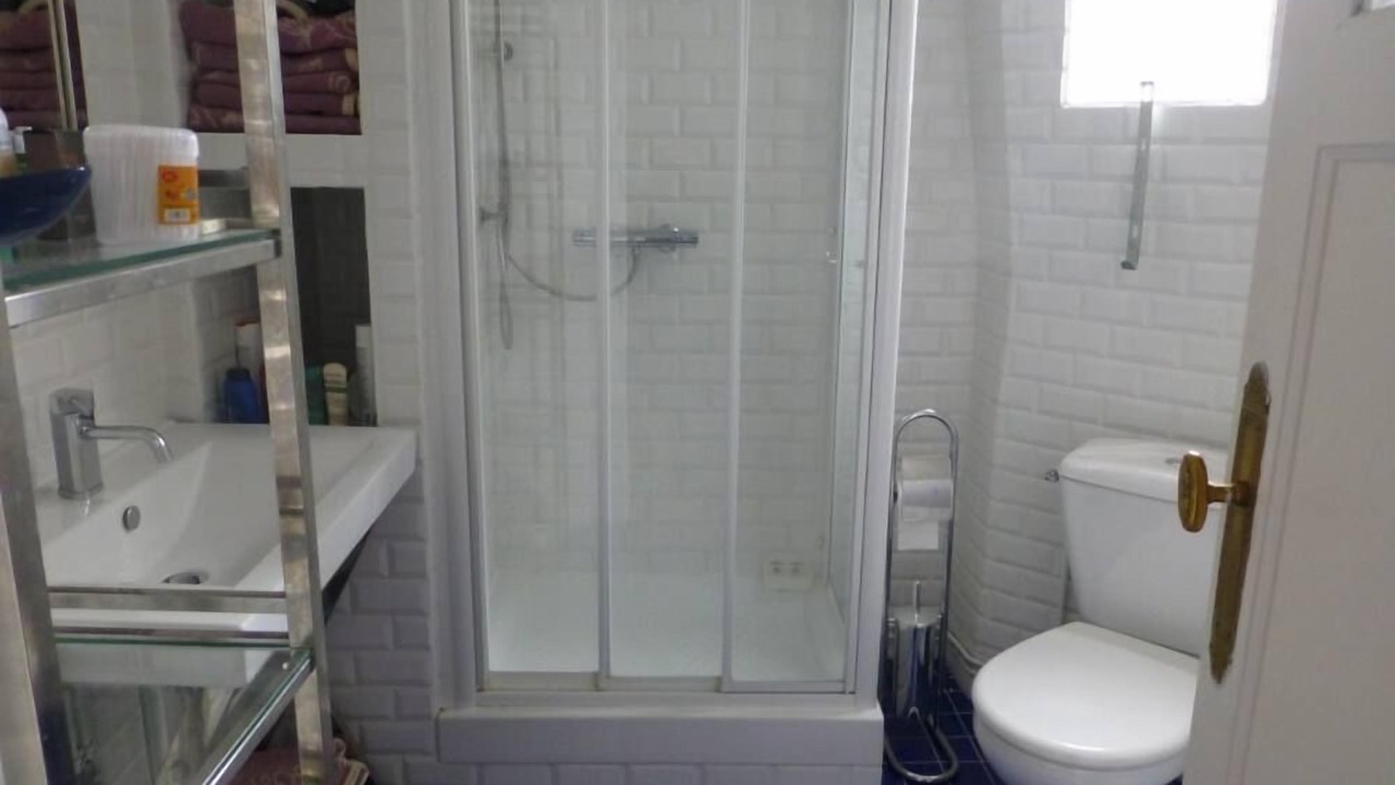 Photo of Bathroom in Quartier de la Roquette