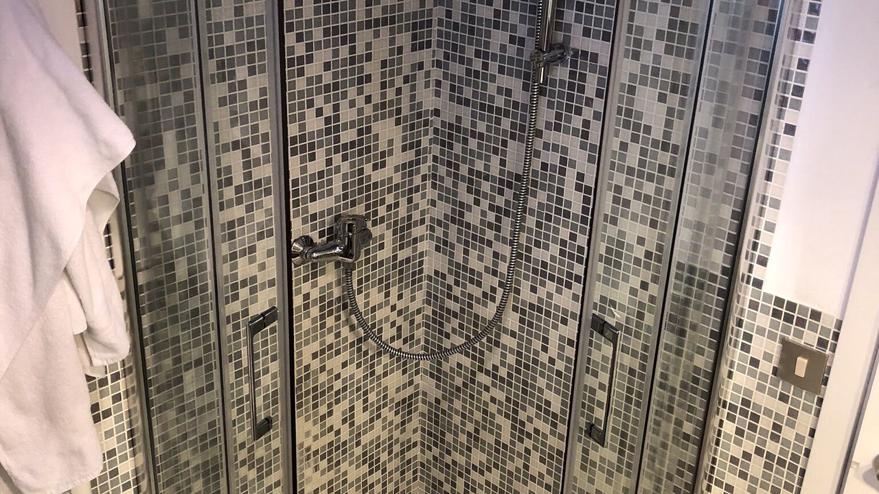 Photo of Bathroom in Casier