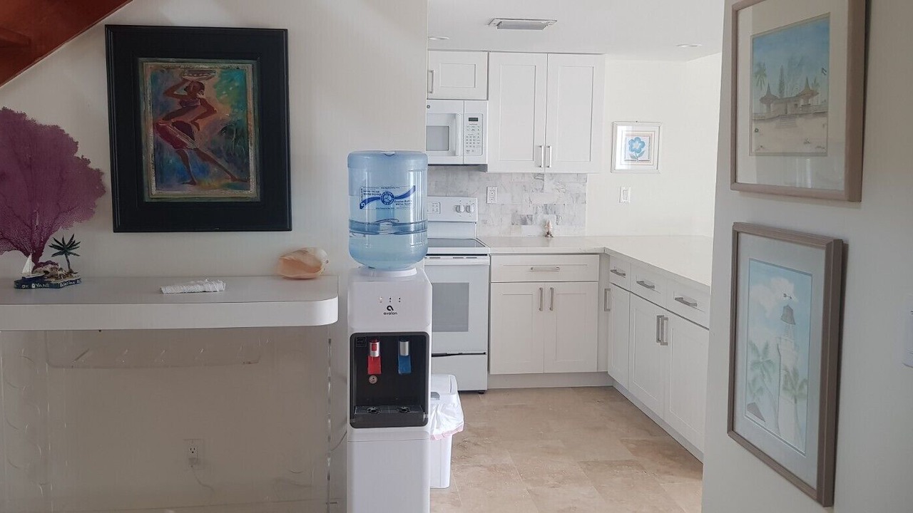 Photo of Kitchen in Great Harbour Cay