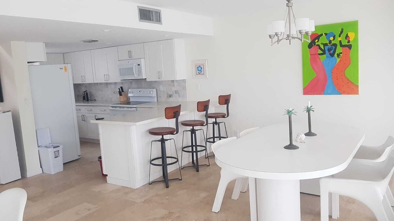 Photo of Kitchen in Great Harbour Cay
