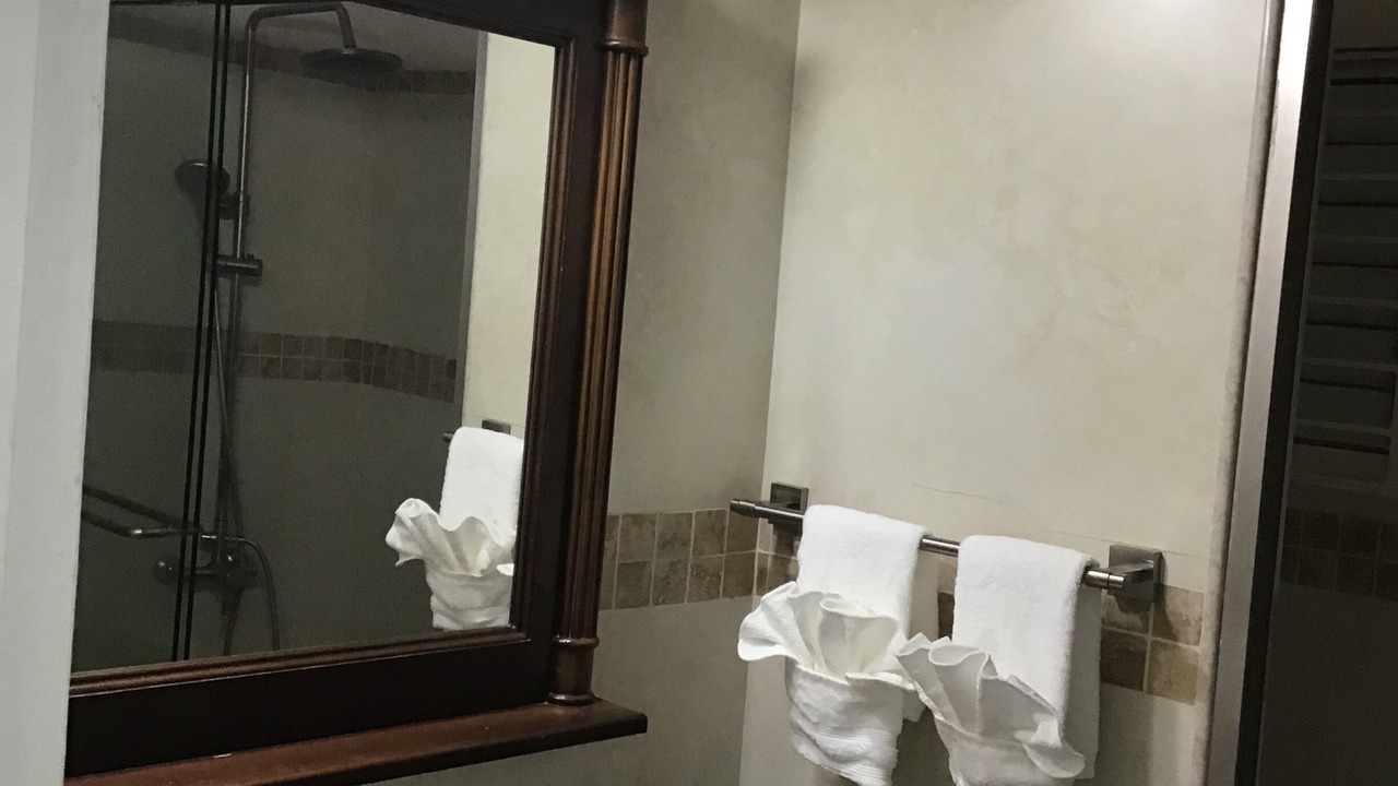 Photo of Bathroom in Eastwood Park