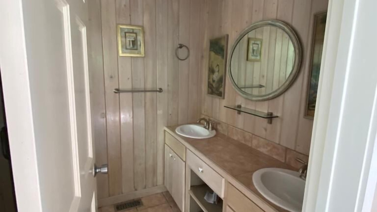 Photo of Bathroom in Hope Town