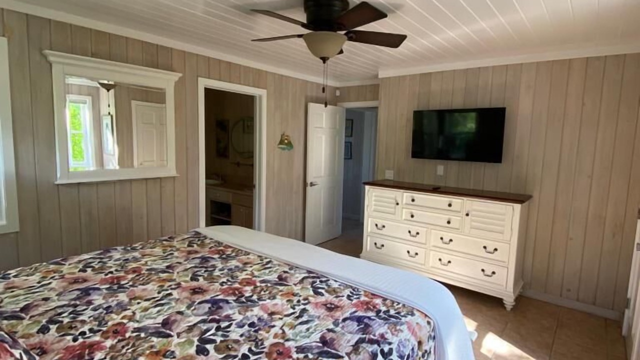 Photo of Bedroom in Hope Town