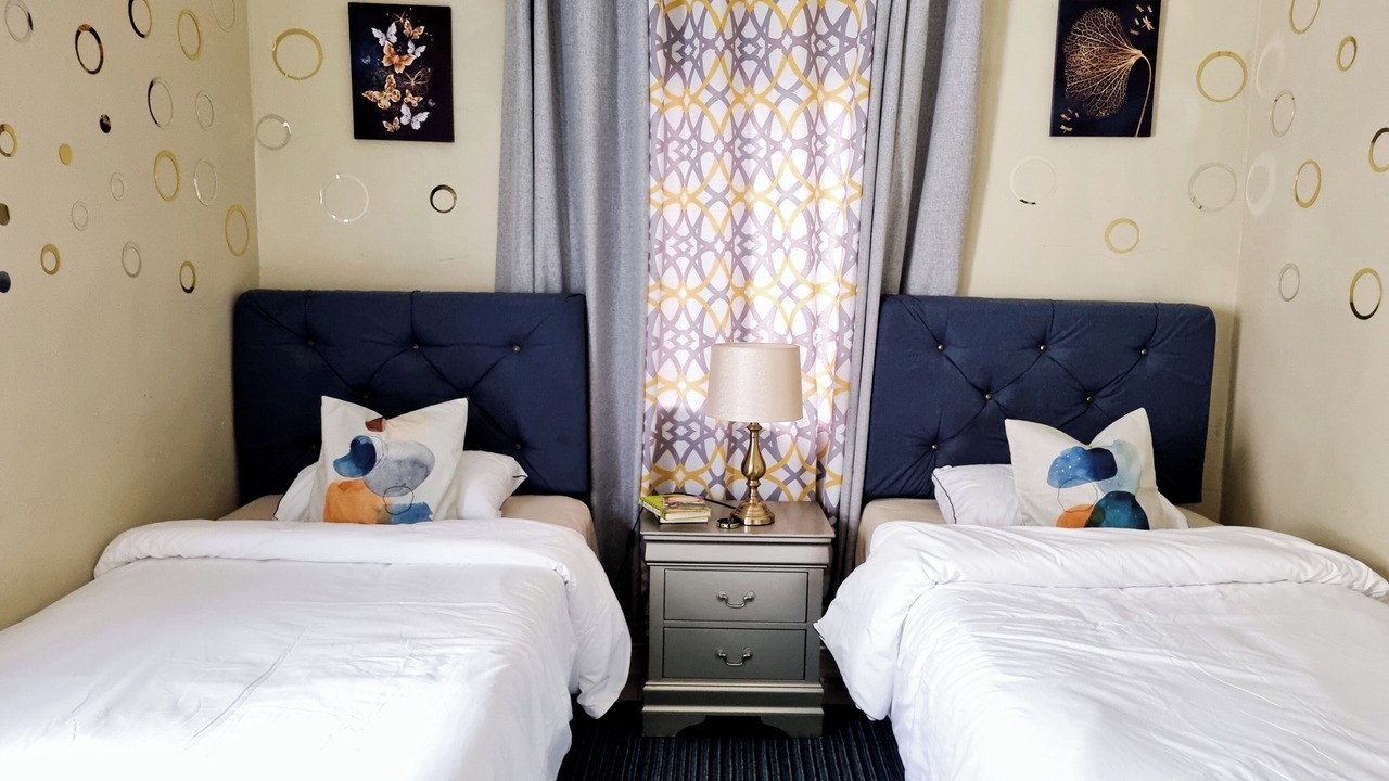 Photo of Bedroom in Spanish Town