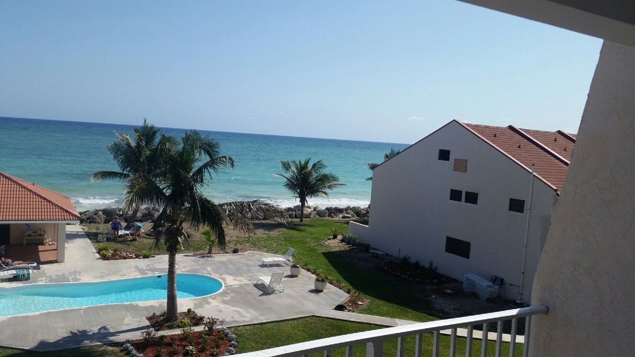 Photo of Patio Balcony in Williams Town