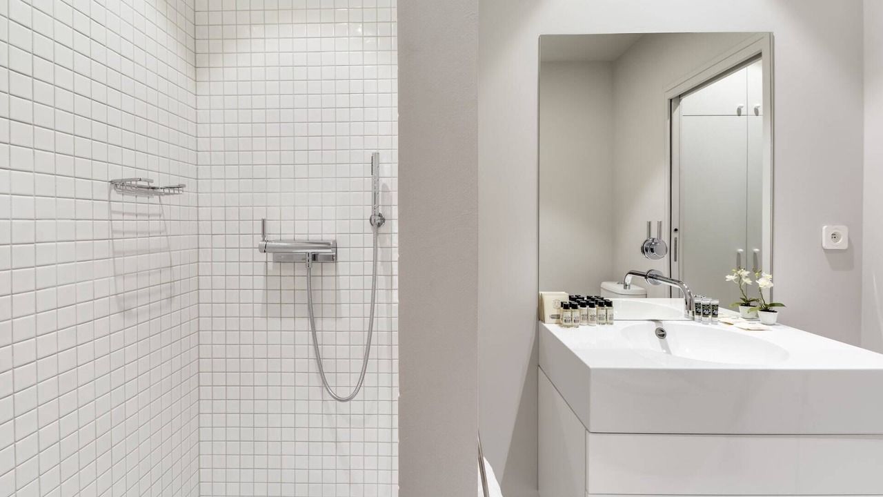 Photo of Bathroom in Quartier du Petit-Montrouge