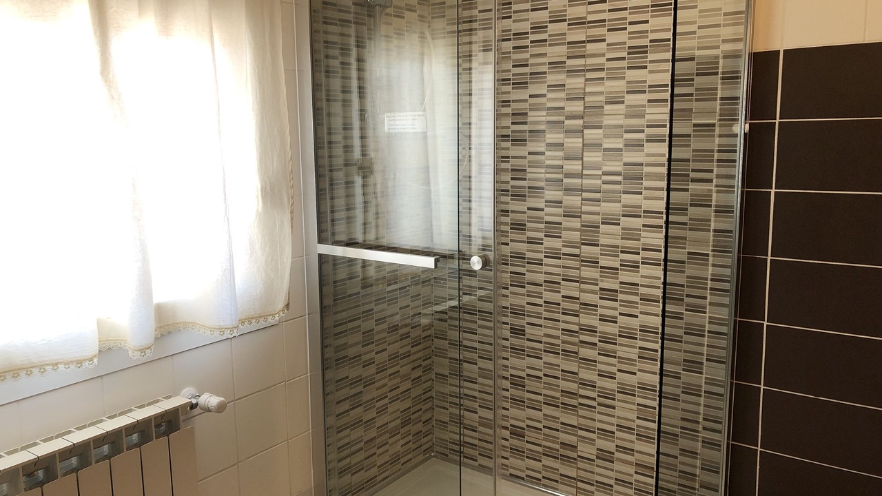 Photo of Bathroom in Dese