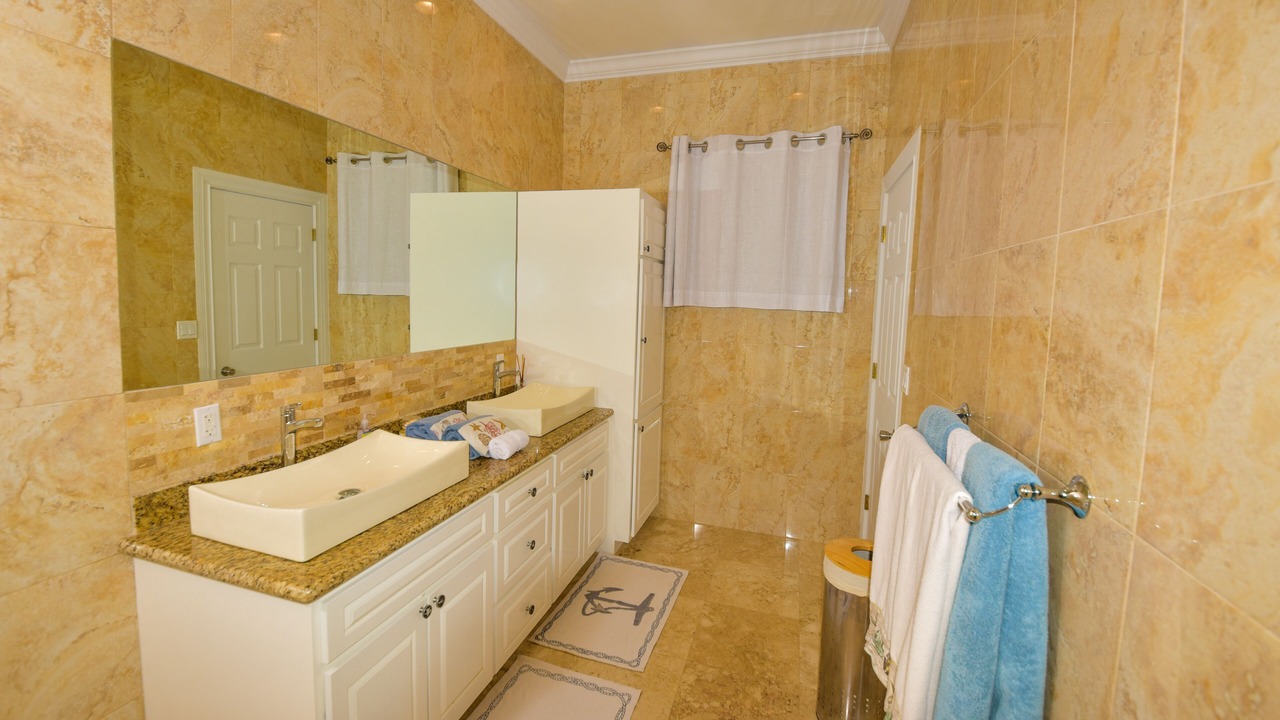 Photo of Bathroom in Great Exuma