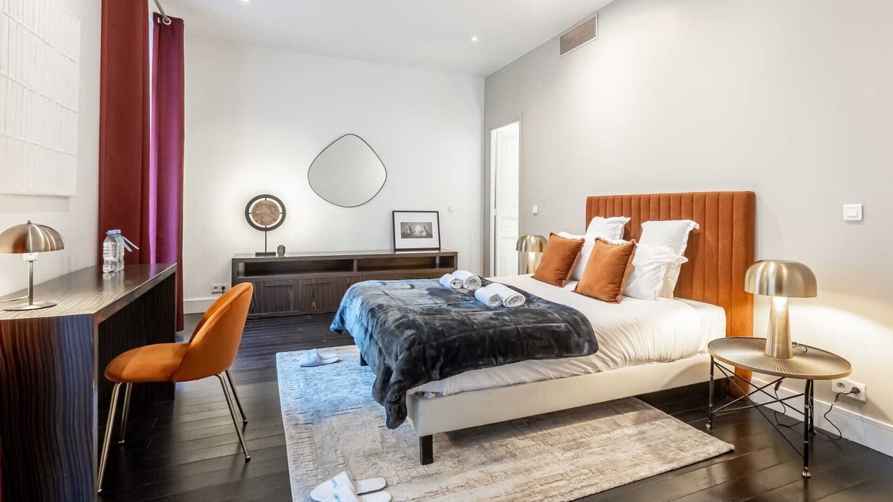 Photo of Bedroom in Champs-Elysees