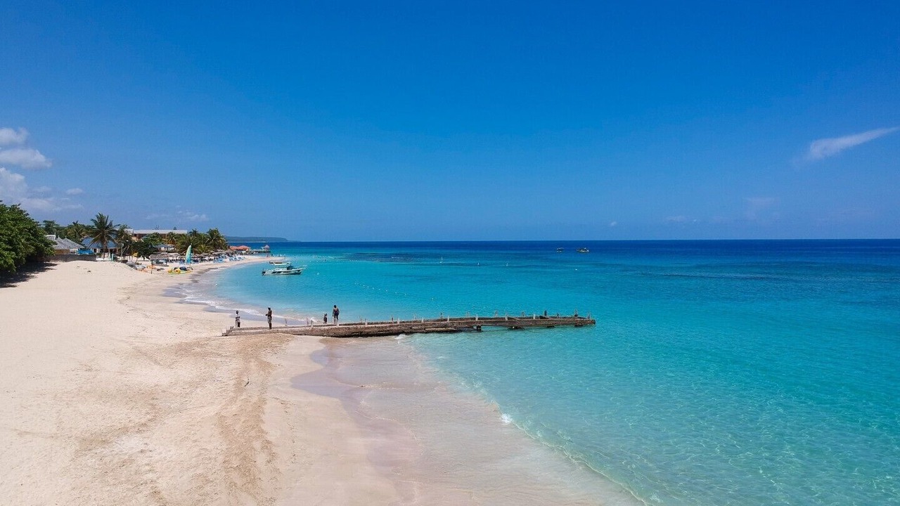 Photo of Others in Runaway Bay