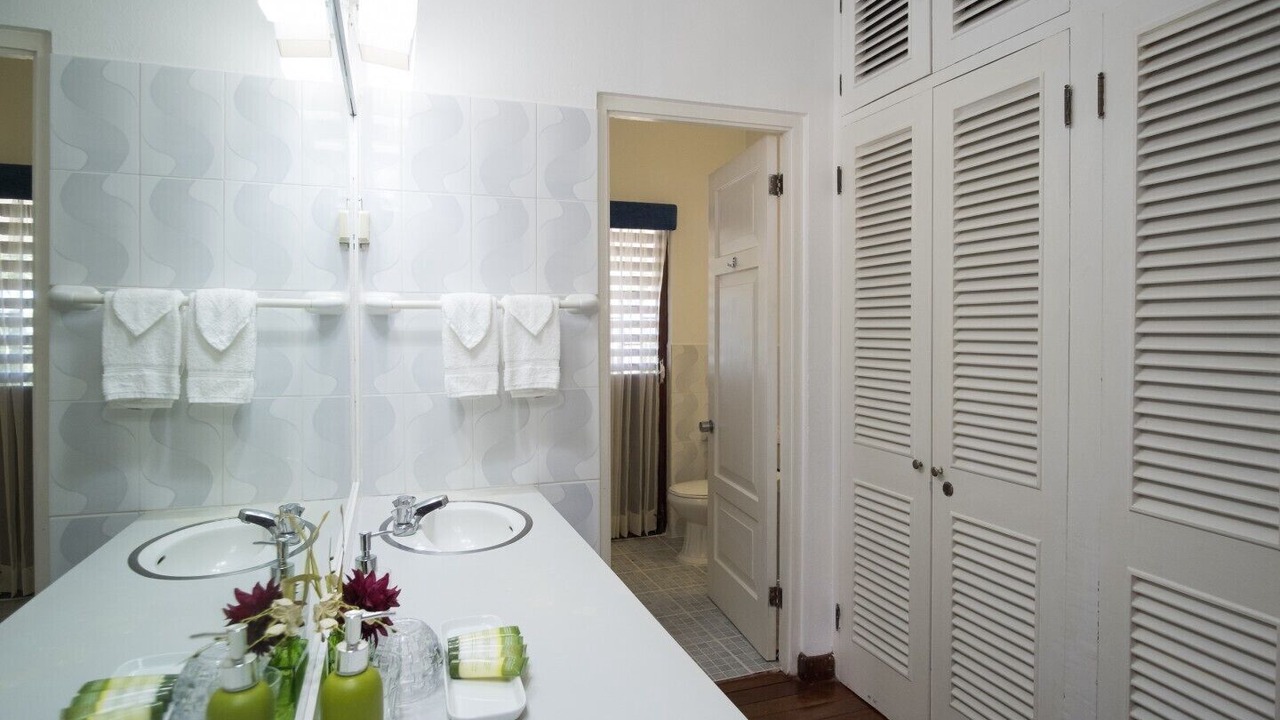 Photo of Bathroom in Runaway Bay