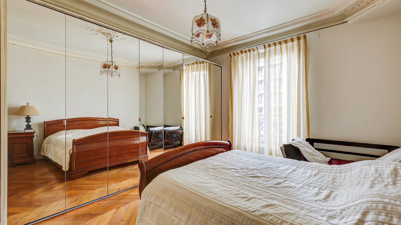 Photo of Bedroom in Clignancourt