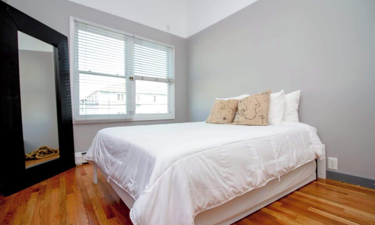 Photo of Bedroom in Queens