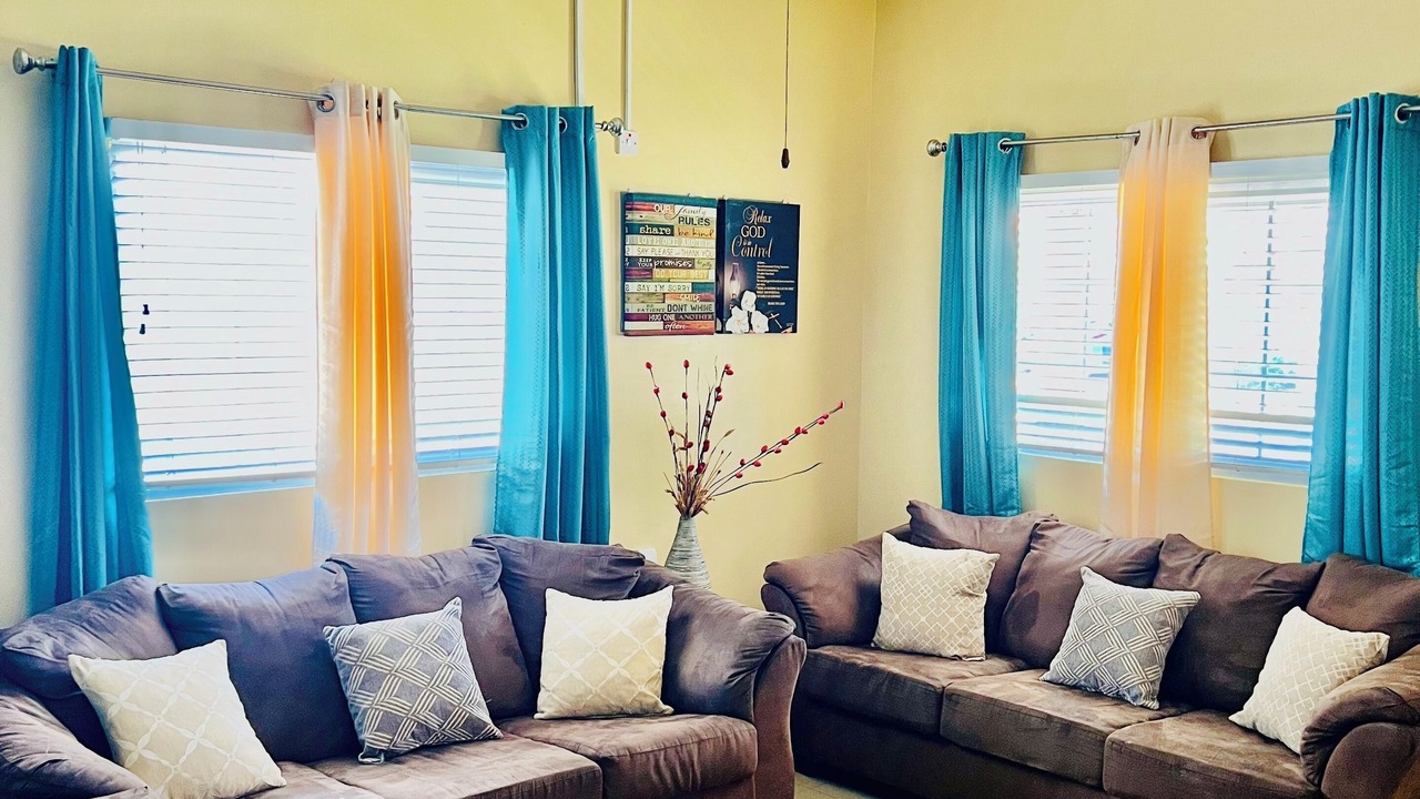 Photo of Livingroom in Kingston
