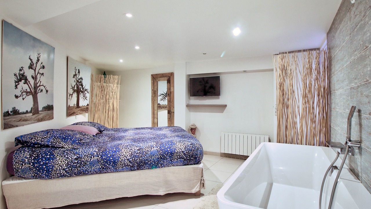 Photo of Bedroom in Bercy