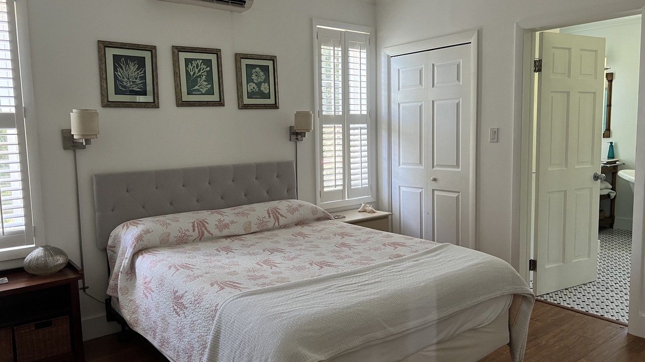 Photo of Bedroom in Spanish Wells