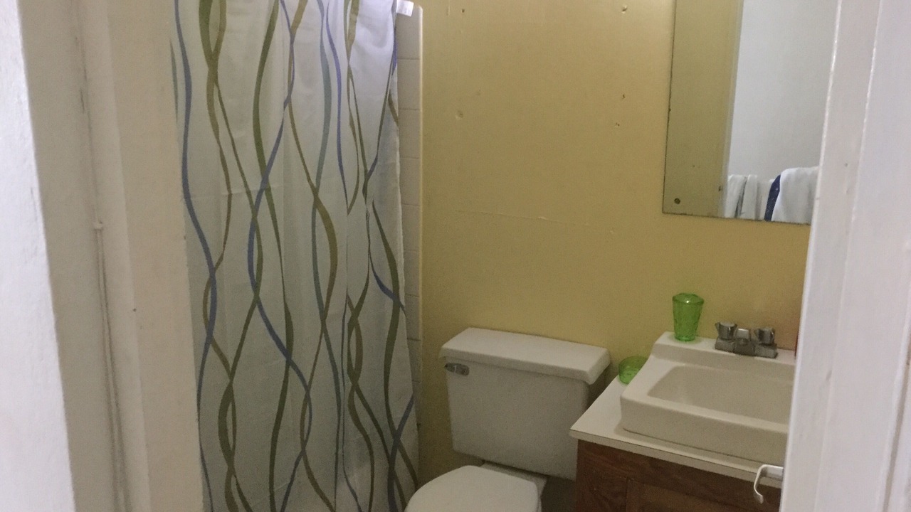 Photo of Bathroom in Molynes Gardens