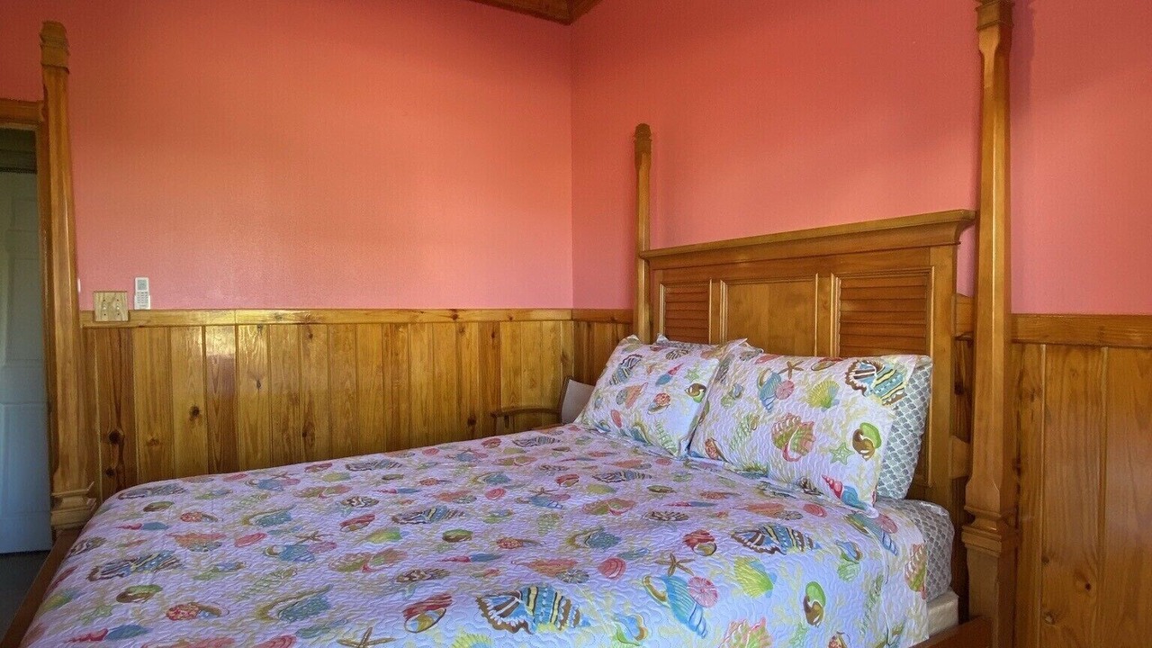 Photo of Bedroom in Out Islands
