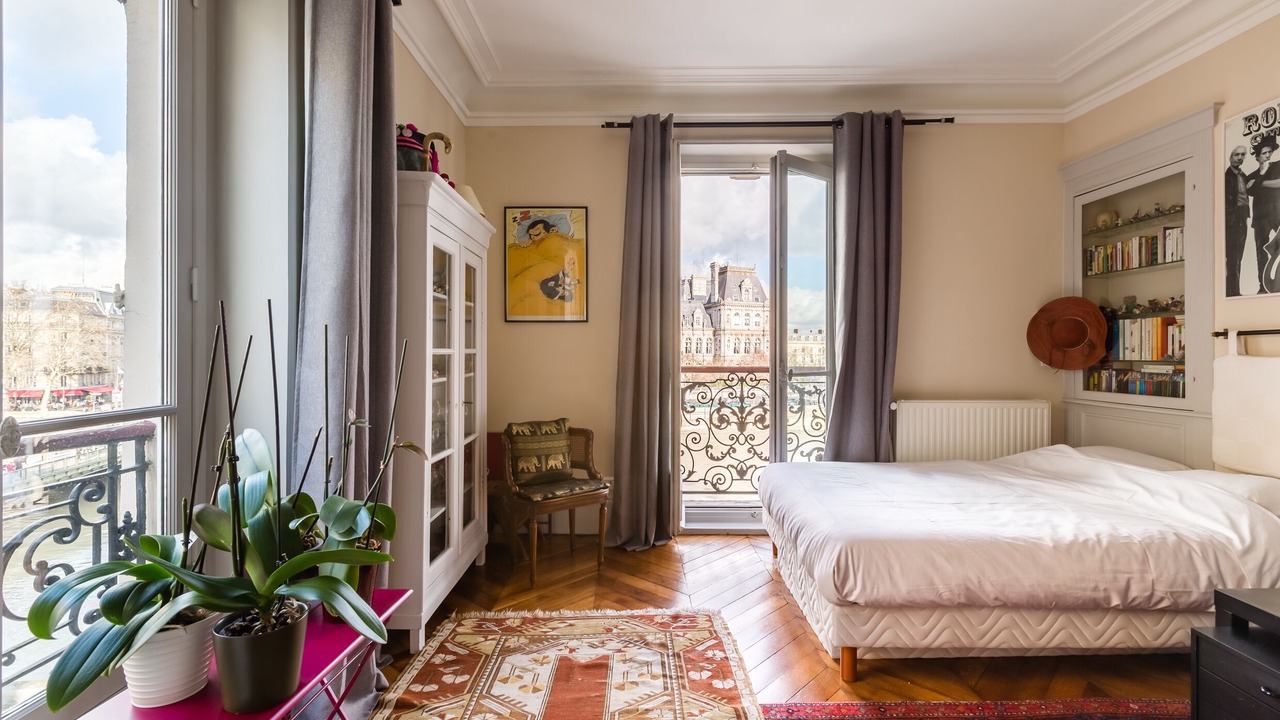 Photo of Bedroom in Notre Dame