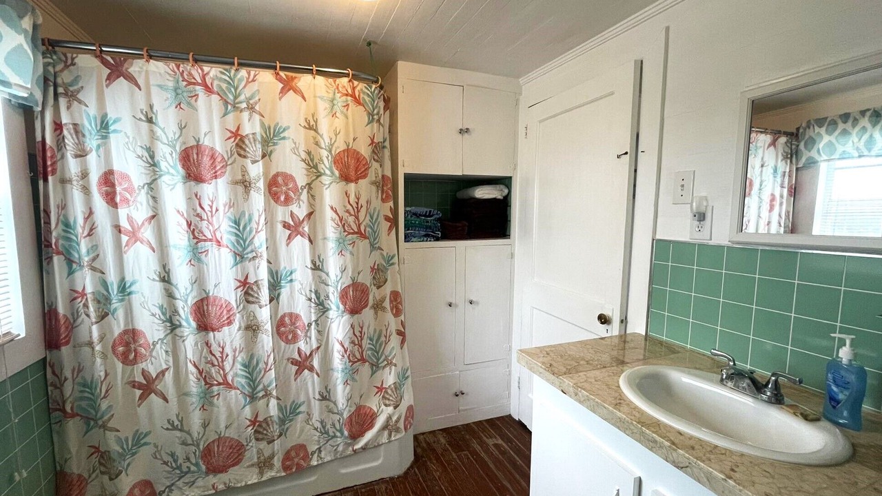 Photo of Bathroom in Spanish Wells