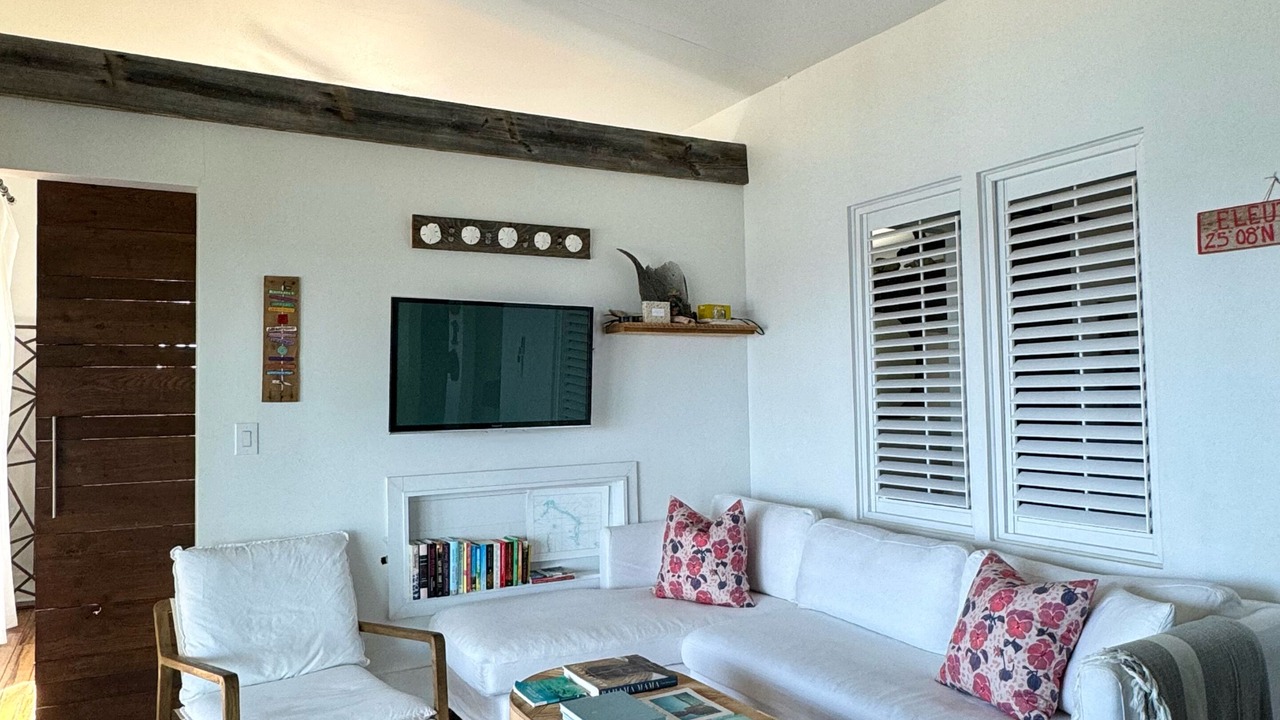 Photo of Livingroom in Rainbow Bay