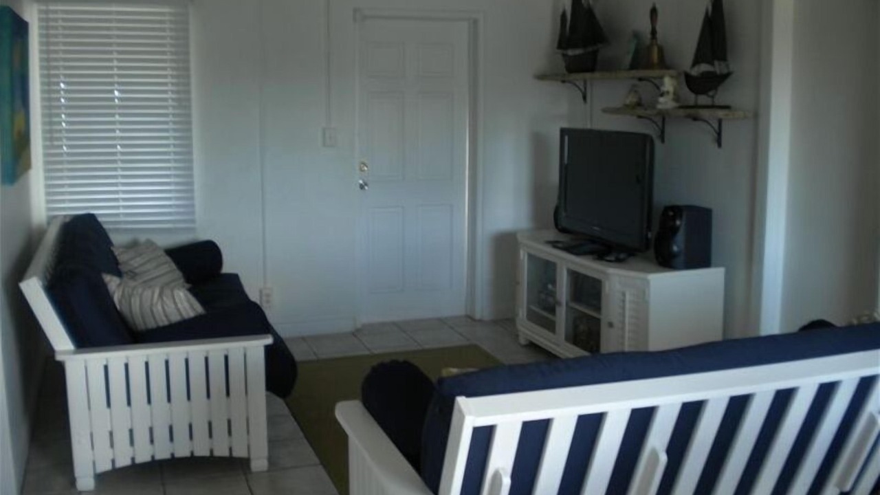 Photo of Bedroom in Cherokee Sound