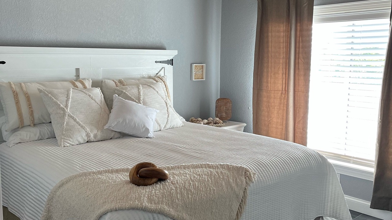 Photo of Bedroom in Green Turtle Estates