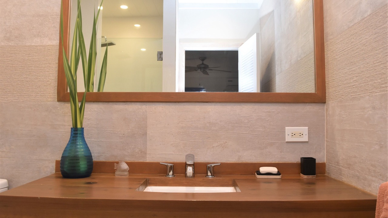 Photo of Bathroom in Dunmore Town