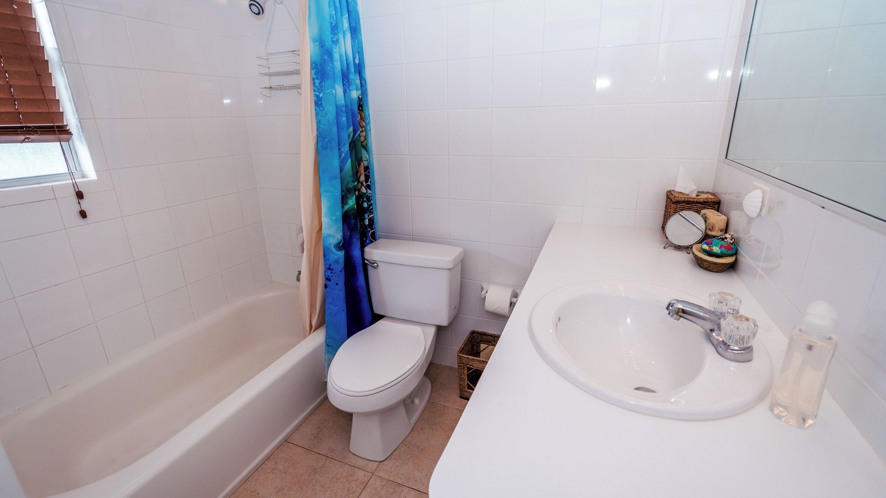 Photo of Bathroom in Spanish Wells