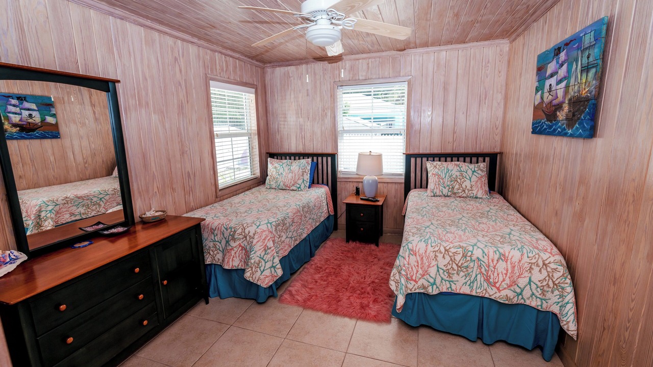 Photo of Bedroom in Spanish Wells