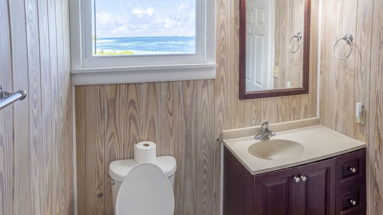 Photo of Bathroom in Spanish Wells