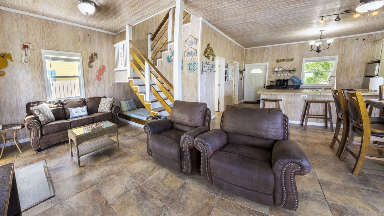 Photo of Livingroom in Spanish Wells