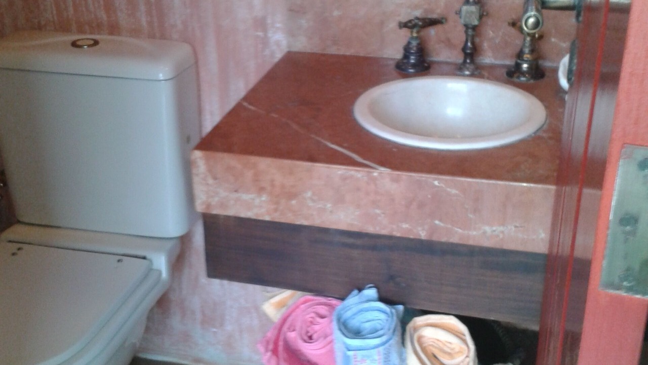 Photo of Bathroom in Praia Rasa